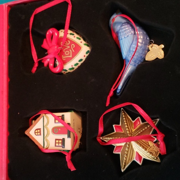 Hallmark Christmas Porcelain 2001 ornaments set of 4 - Picture 2 of 12